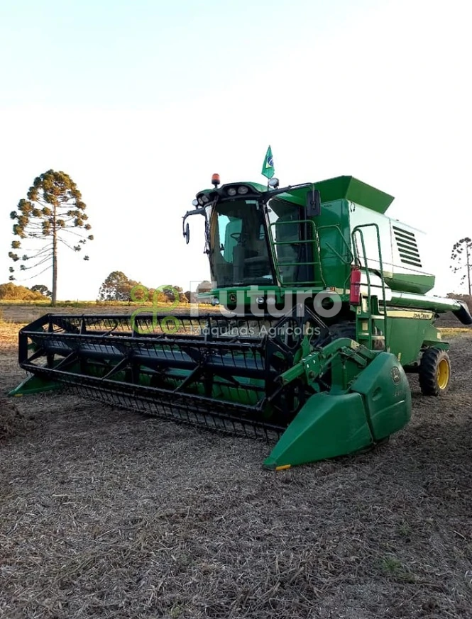 Colheitadeira John Deere 1470 ano 2010