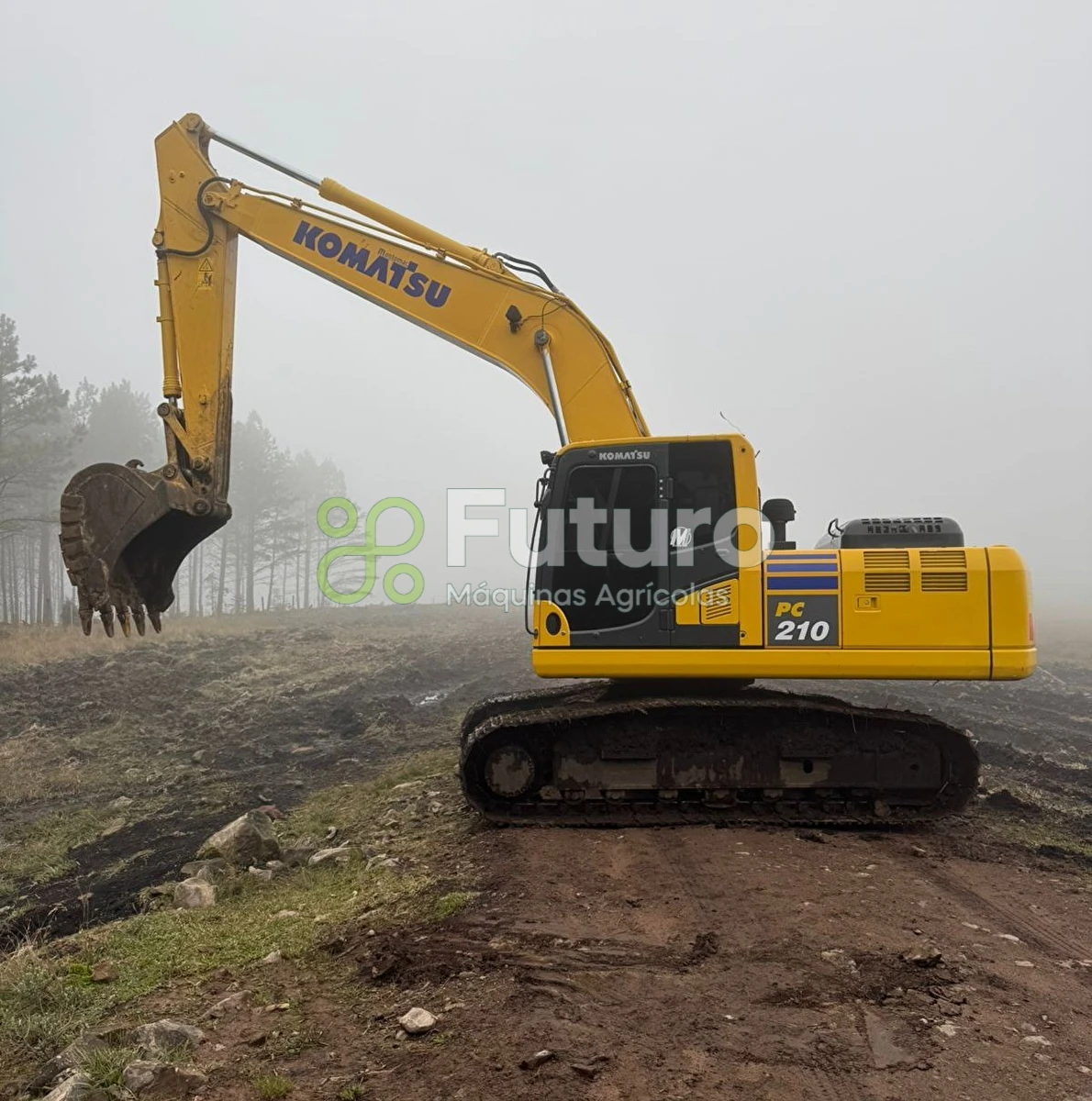 Mini Escavadeira Komatsu PC 210 ano 2022