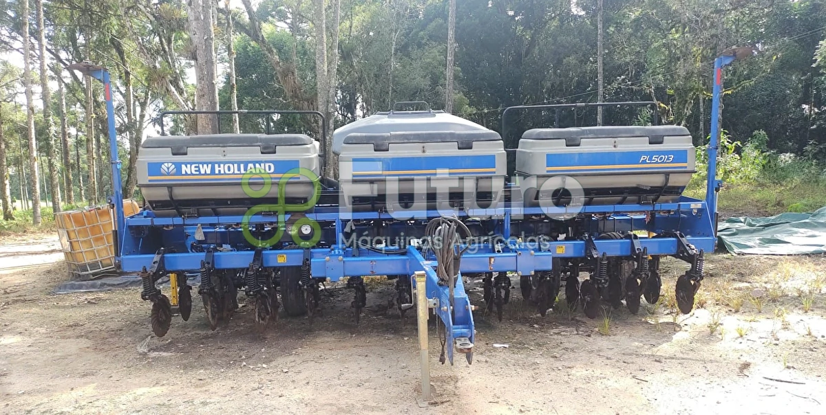 Plantadeira New Holland PL 5013 ano 2015