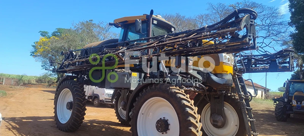 Pulverizador Autopropelido Valtra BS 3330H ano 2021