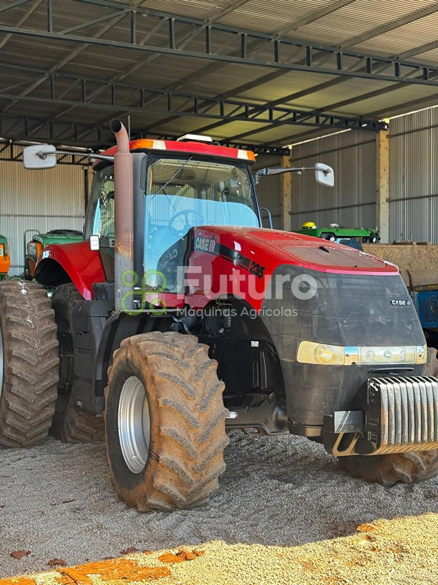 Trator Case magnum 235 ano 2015