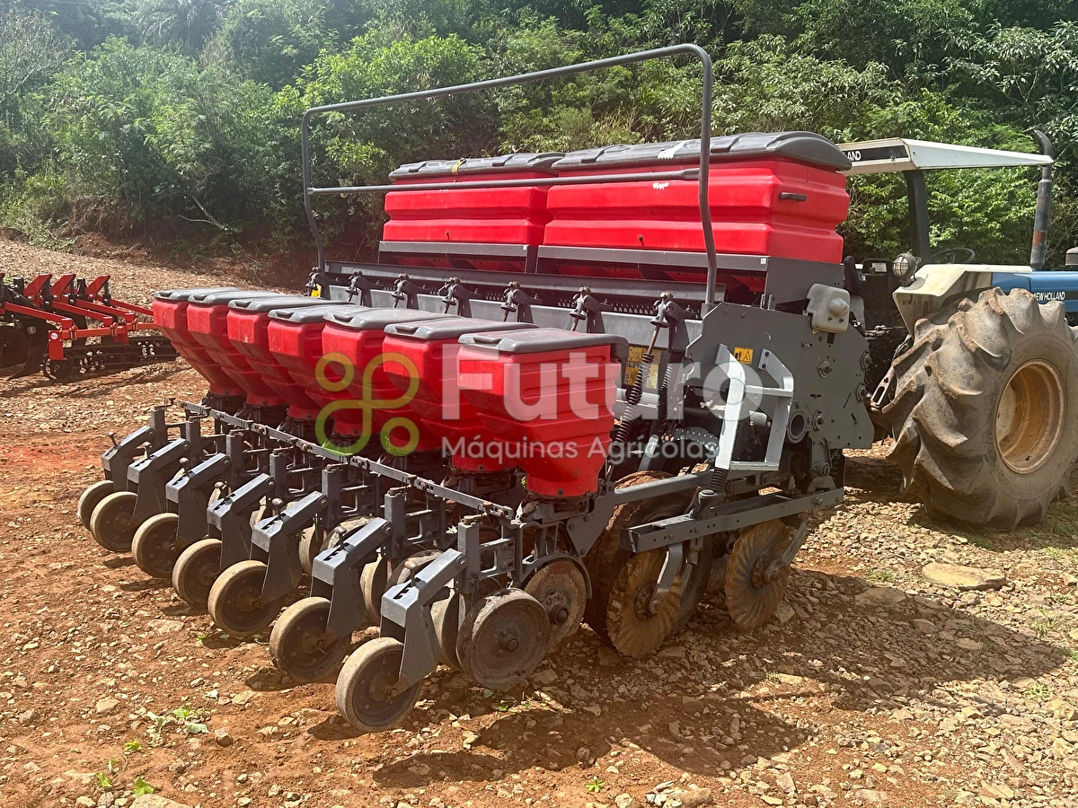 Plantadeira Massey Ferguson MF 407 ano 2012