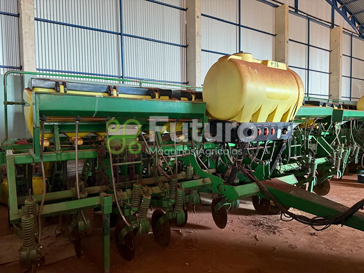 Plantadeira John Deere 1113 ano 2013