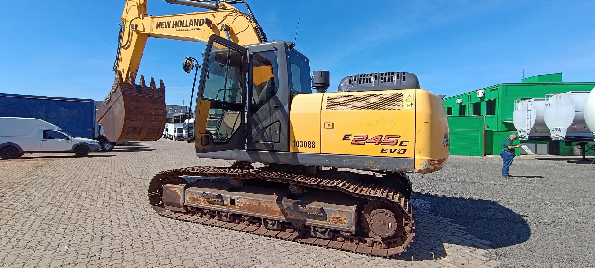 Escavadeira New Holland E245C EVO ano 2022