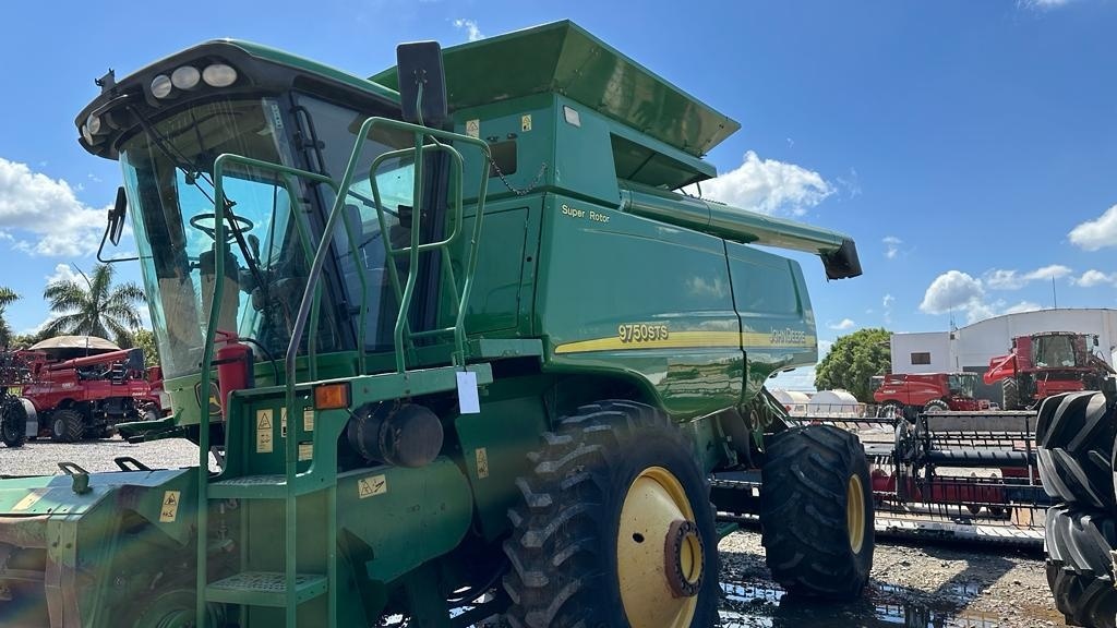 Colheitadeira John Deere 9750 ano 2012