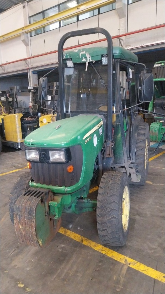 Trator John Deere 5075E ano 2019