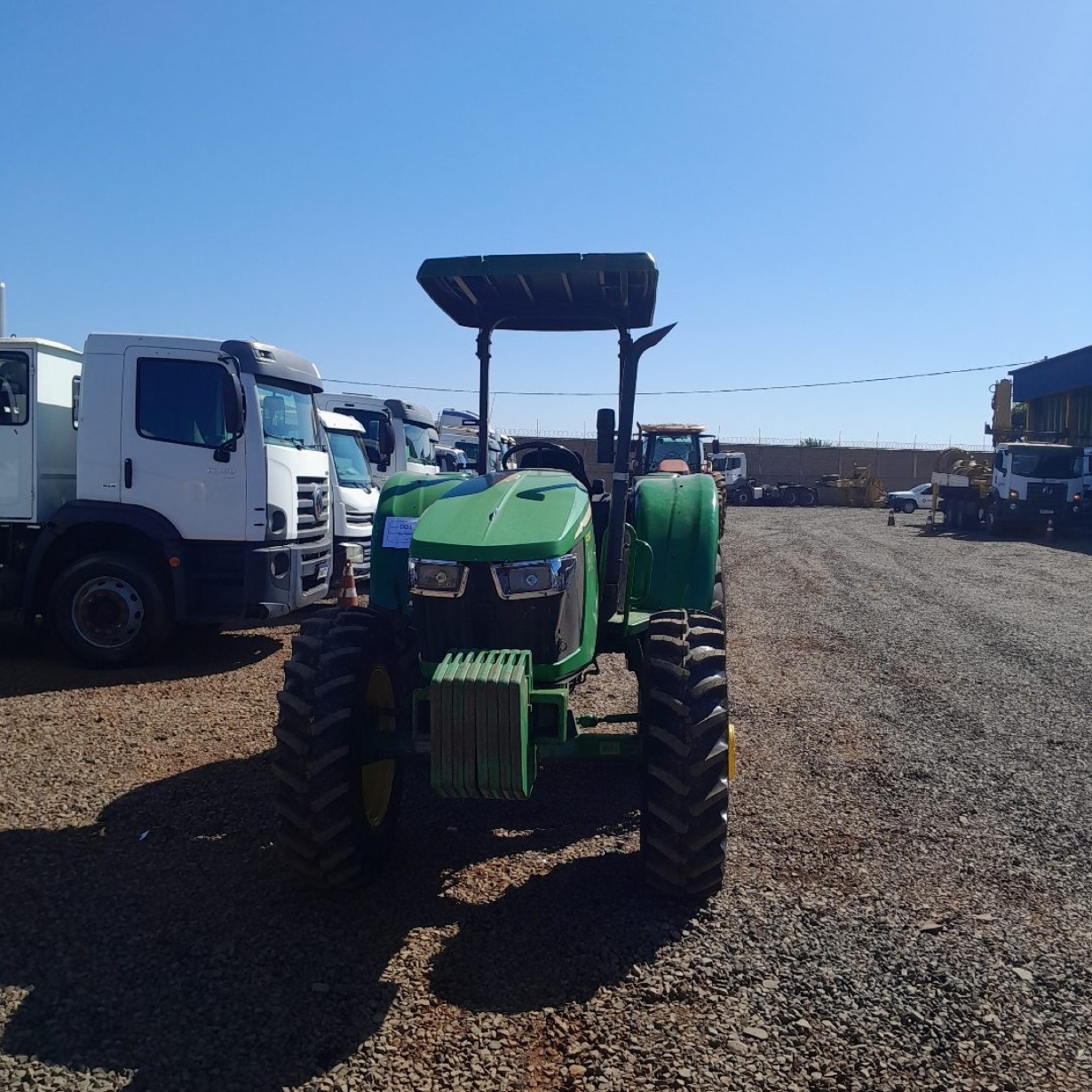 Trator John Deere 5080E ano 2021