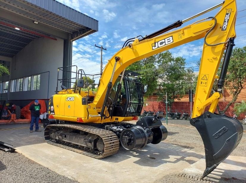 Escavadeira JCB JS130LC ano 2024
