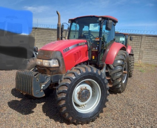 Trator Case Farmall 110A ano 2017 - Máquinas Agrícolas