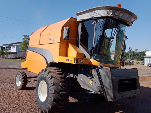 Colheitadeira Valtra BC4500 ano 2011