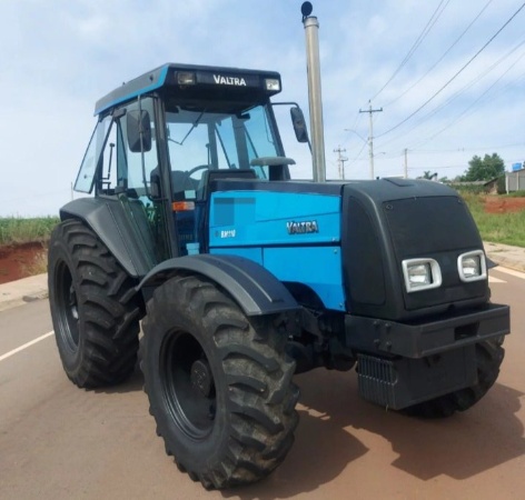 Trator Valtra BM 110 ano 2008