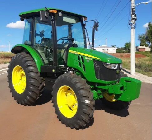 Trator John Deere 5080E ano 2022