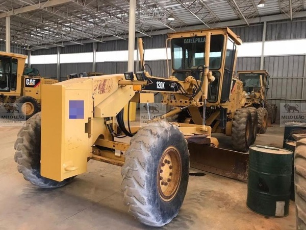 Motoniveladora Caterpillar 120K
