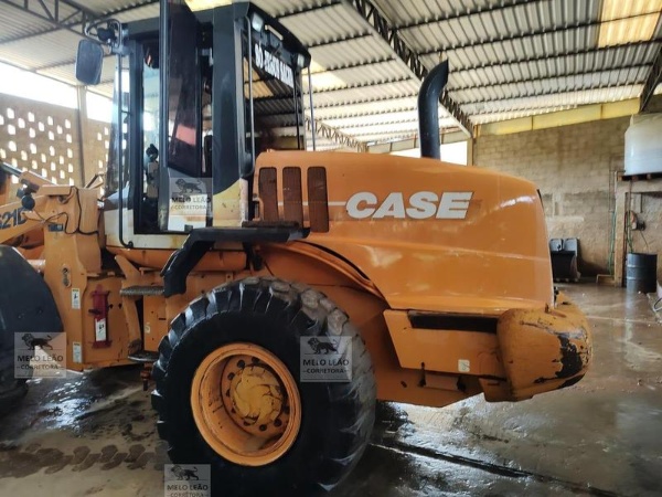 Pá Carregadeira Case 621D