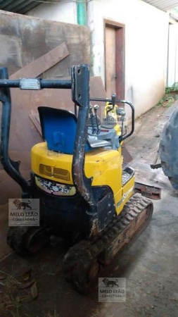 MINI ESCAVADEIRA SV 08