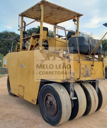 Rolo Compactador Müller AP23 ano 1988