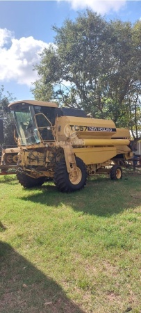 Colheitadeira New Holland TC 57 ano 1994 - TC 57 - Máquinas Agrícolas