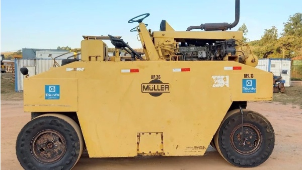 Rolo Compactador Müller AP26 ano 1985