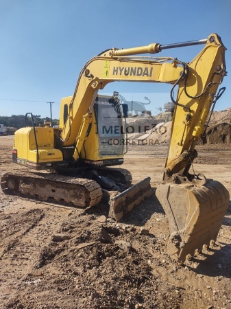 Escavadeira Hyundai ROBEX 80/7 ano 2011
