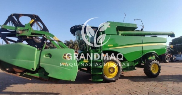 Colheitadeira John Deere S550 ano 2014 - S550 - Máquinas Agrícolas