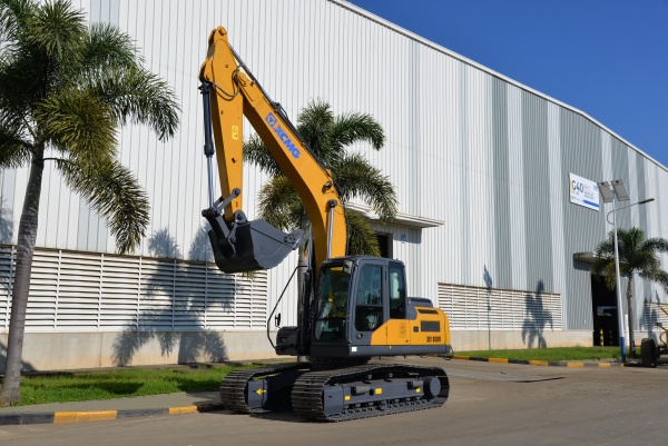 Escavadeira XCMG XE180BR ano 2025