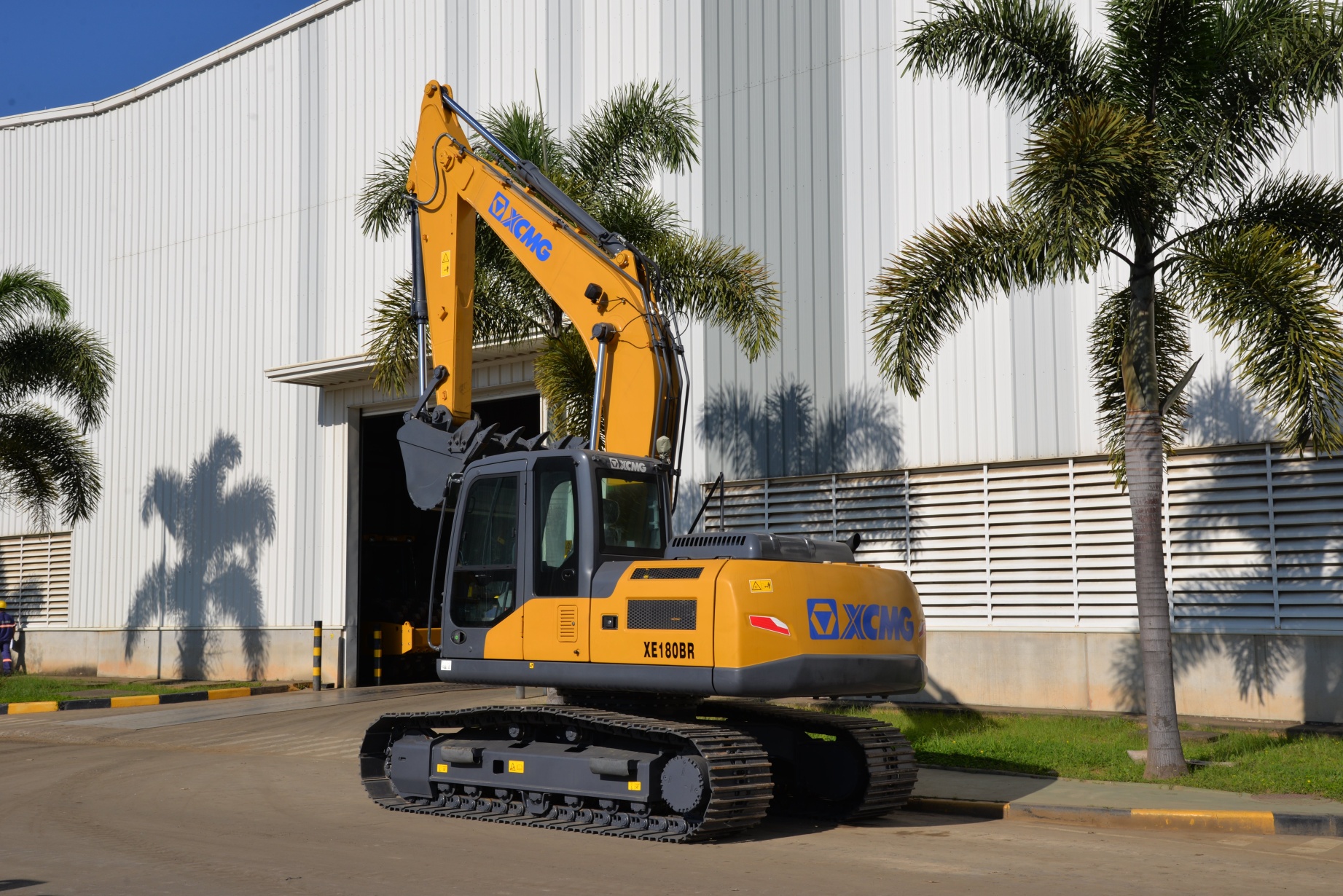 Escavadeira XCMG XE180BR ano 2025