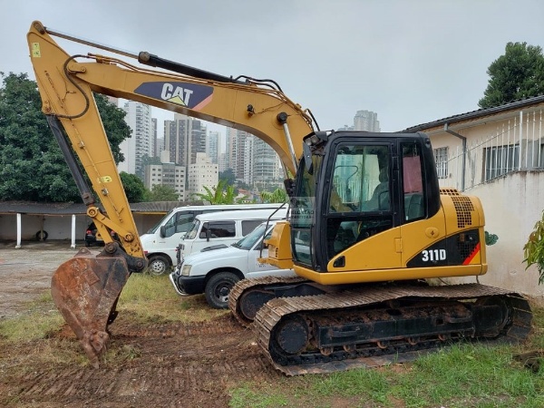 Escavadeira Caterpillar 311 D ano 2009