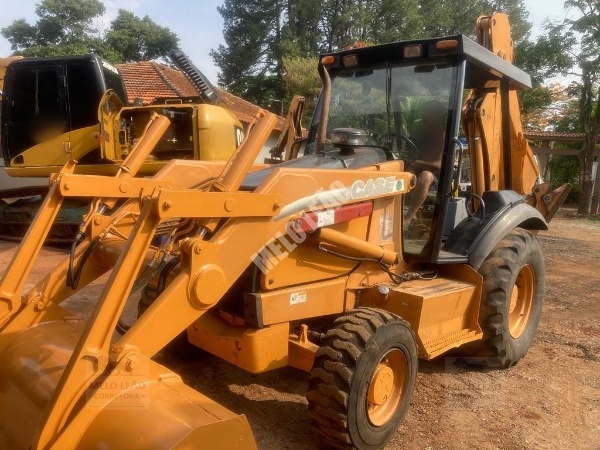RETROESCAVADEIRA CASE 580M 4X4 2009 Revisada 5592092 - Máquinas de Linha Amarela