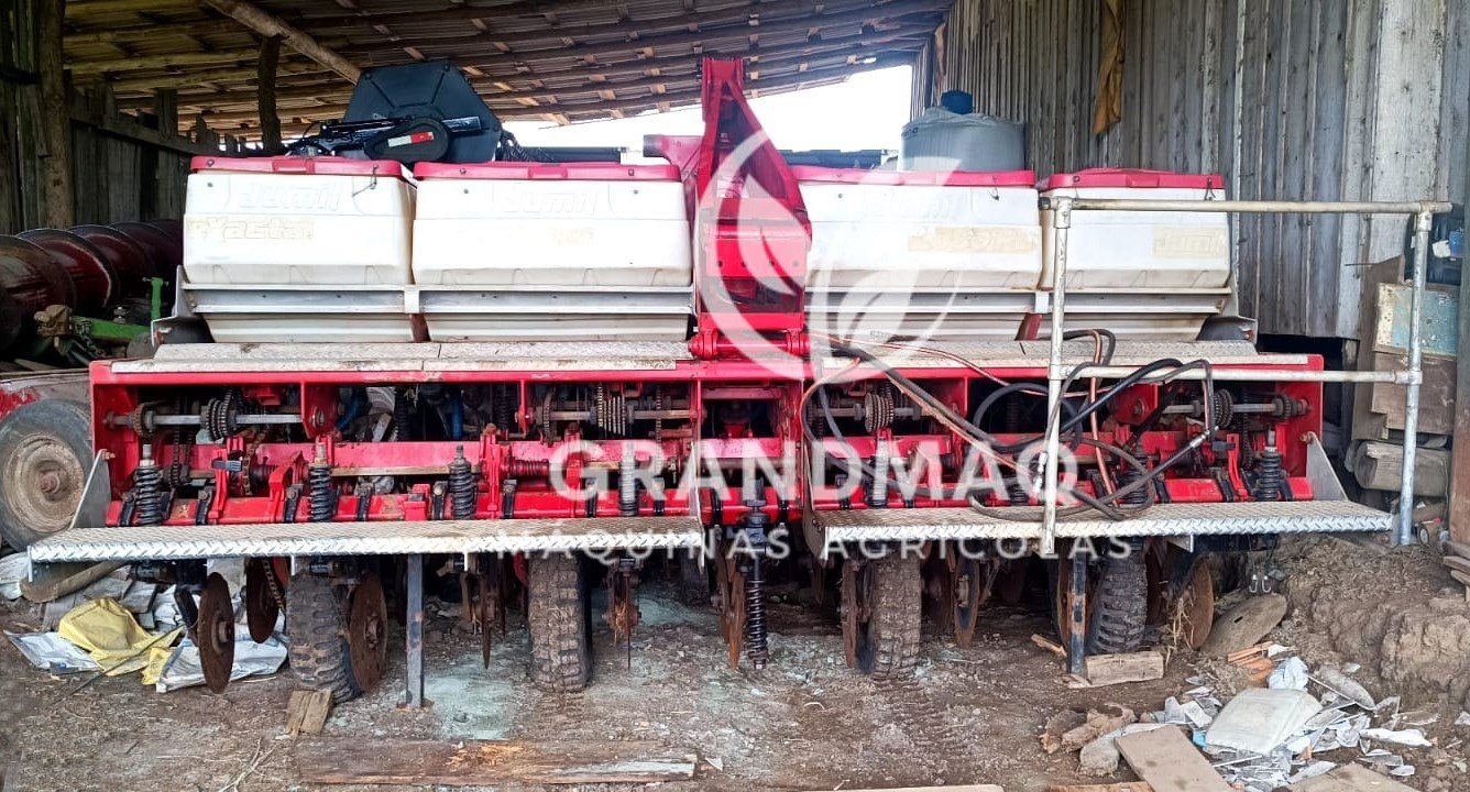 Plantadeira Jumil Exacta 2980 ano 2000