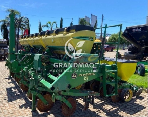 Plantadeira John Deere 1113 ano 2012