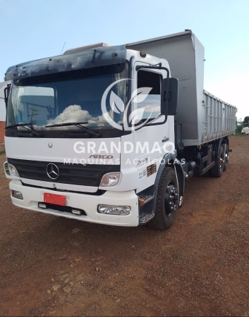 Caminhão Mercedes Benz Atego 2428 ano 2009