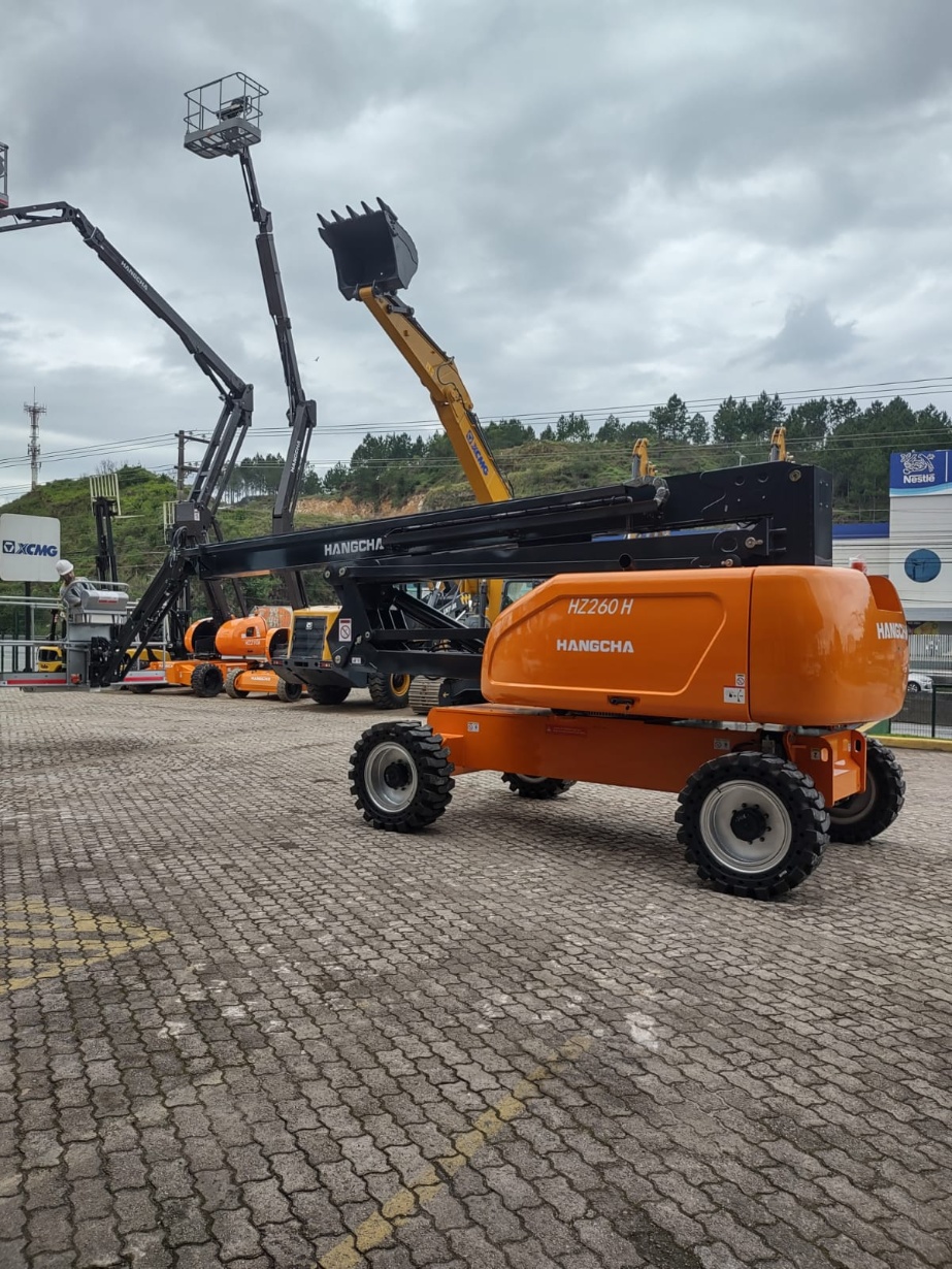 Plataforma Elevatória HZ260H 4WD