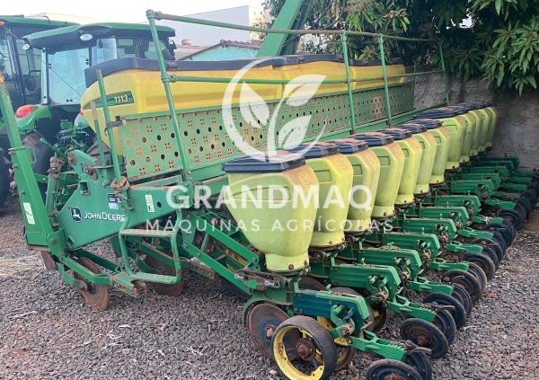 Plantadeira John Deere 1113 ano 2009