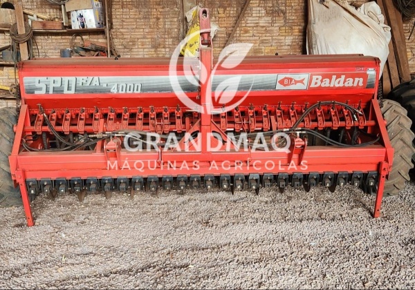 Plantadeira Baldan SPD F/A 4000 ano 2006 - SPD F/A 4000 - Implementos para Plantio