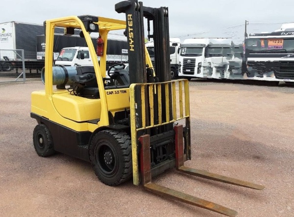 Empilhadeira Hyster H70FT ano 2012, à gás, para 3.5 toneladas, com 15.000 horas - Máquinas para Elevação