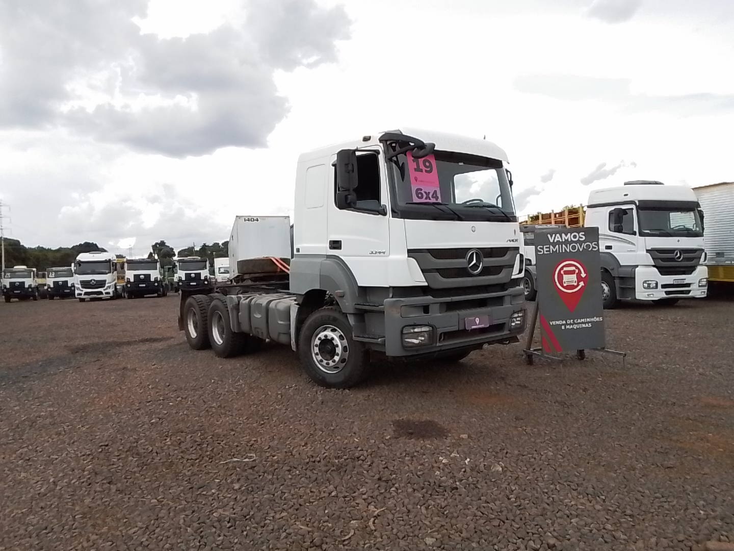 Caminhão M.Benz Axor3344 6x4