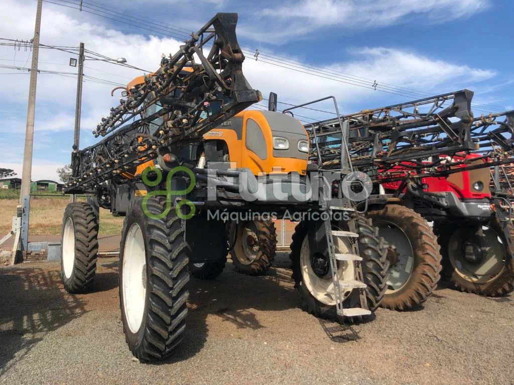 Pulverizador Autopropelido Valtra BS3020H ano 2012