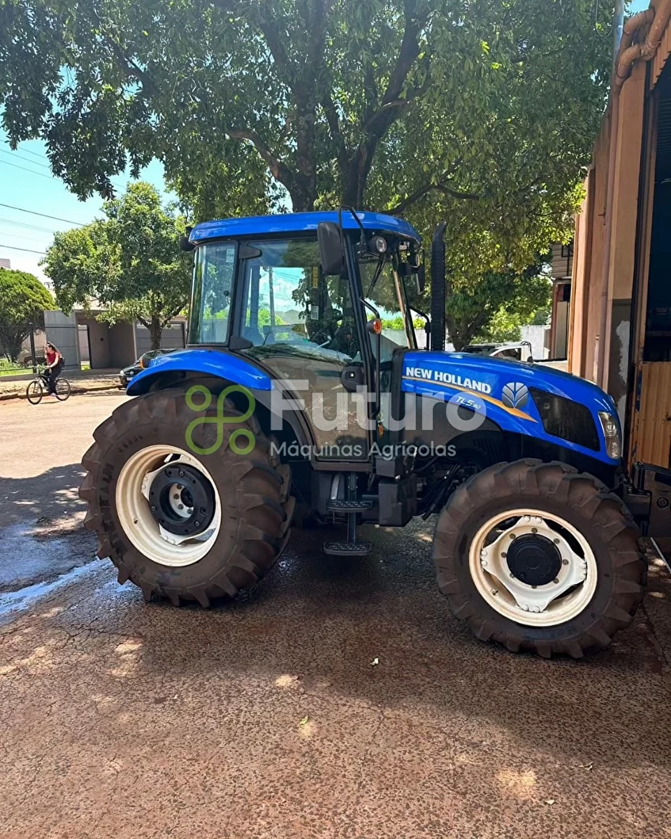 Trator New Holland TL 5.80 2019 - Máquinas Agrícolas