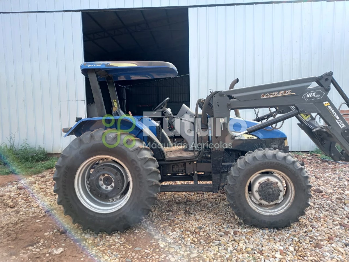 Trator New Holland tl 85 ano 2009