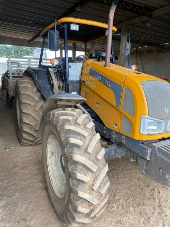 Trator Valtra BM 100 ano 2018