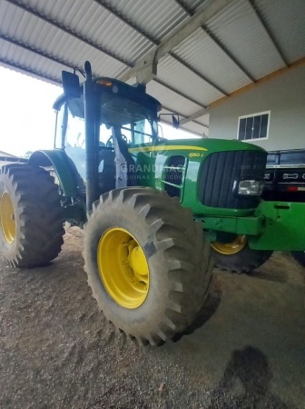 Trator John Deere 6150J ano 2017