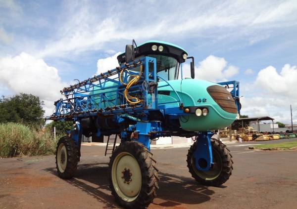 Pulverizador Autopropelido Montana Parruda MA2627 ano 2011