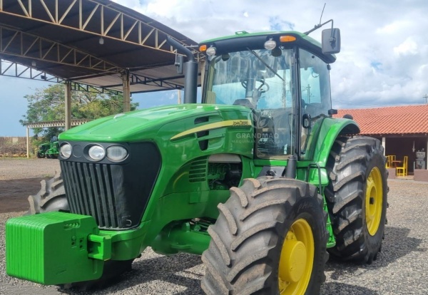 Trator John Deere 7230 J ano 2017