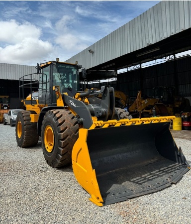 Pá Carregadeira John Deere 724K ano 2014 - 724K - Máquinas de Linha Amarela