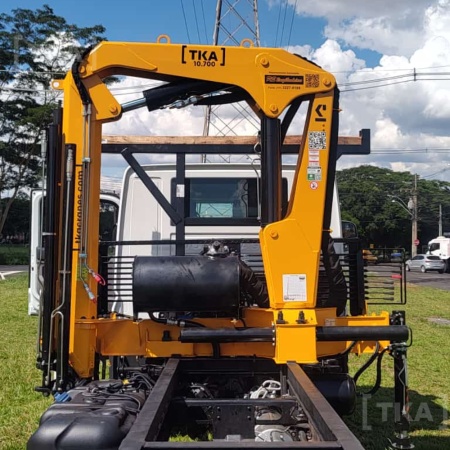 Guindaste TKA 10700 ano 2026 - 10700 - Máquinas para Elevação