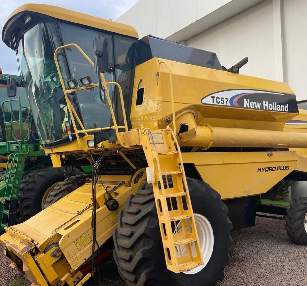 Colheitadeira New Holland TC 57 ano 2008 2008, Comprar por R