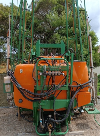 Pulverizador Stara Corisco 700