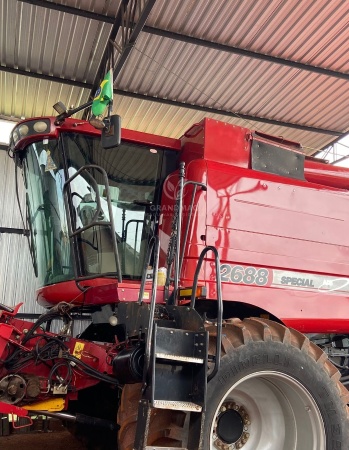 COLHEITADEIRA CASE 2688 ANO 2014 - Máquinas Agrícolas