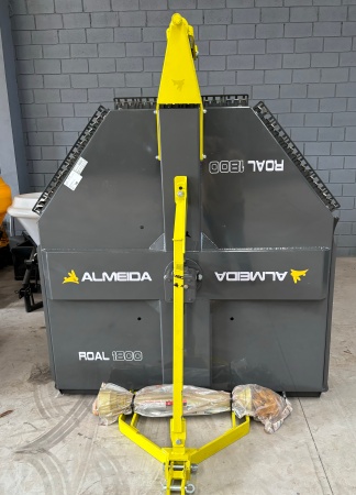 Roçadeira Almeida Roçadeira Hidráulica nova Marca Almeida Modelo ROA ano 2024