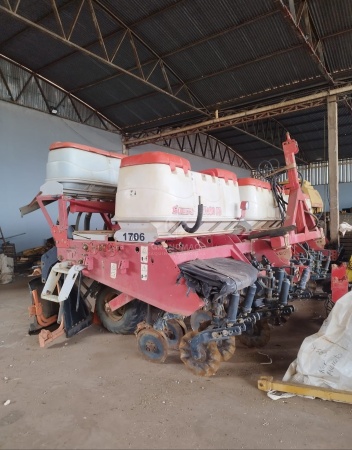 Plantadeira Jumil Guerra 7090PD